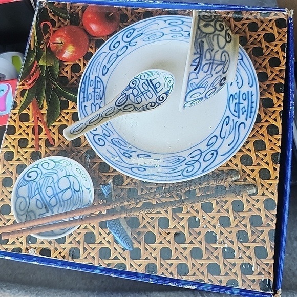 Canton Express Chinese Table Ware Set NWT - Picture 2 of 4